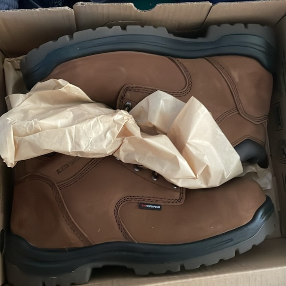 Ring wings boots